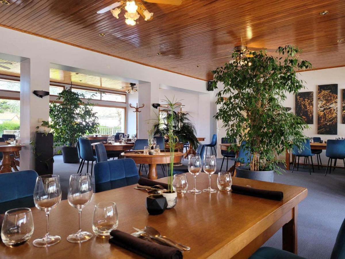 Hotel Restaurant Les Glycines Vieille-Brioude Bagian luar foto